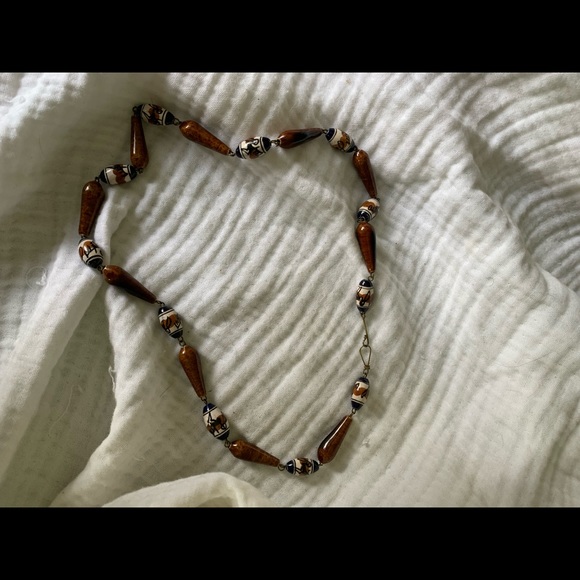 Beaded necklace from Senegal. - Picture 4 of 5
